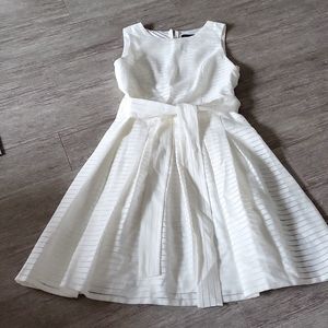 White pleated Tommy Hilfiger dress sz 8